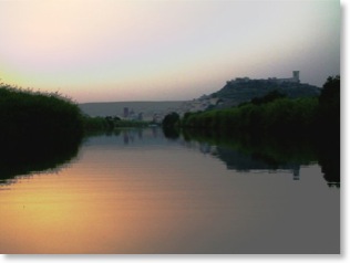 bosa fiume al tramonto